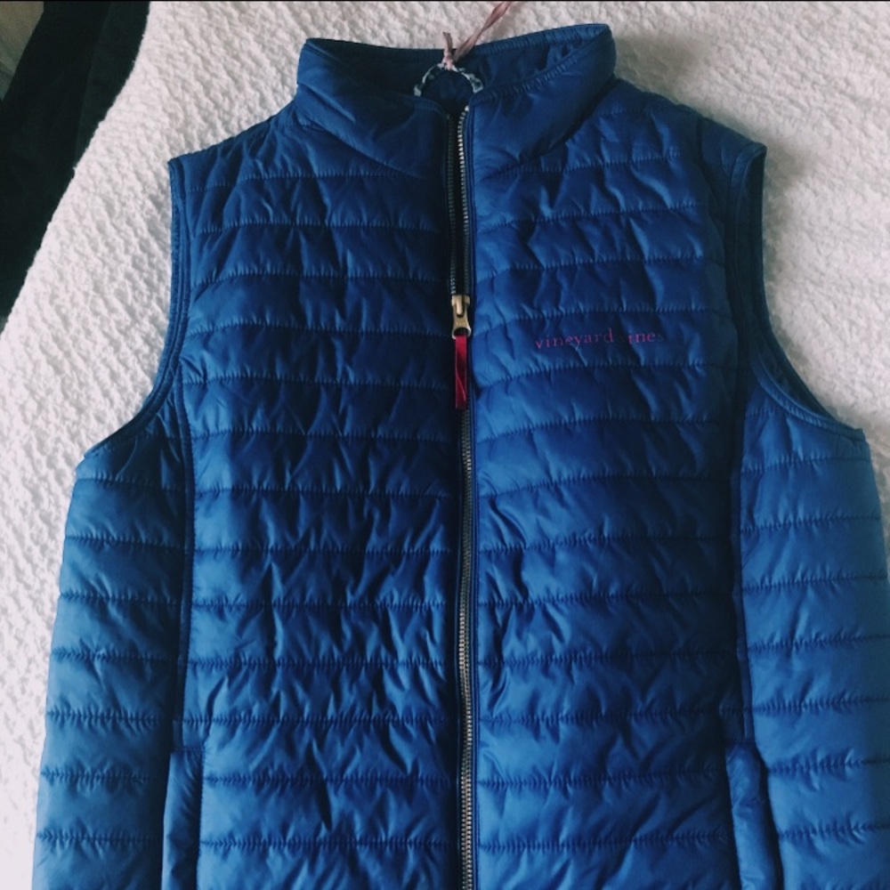 vineyard vines blue coat vest!!